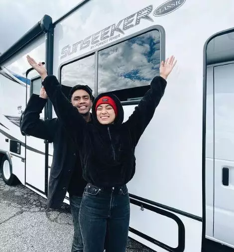 Potret liburan Ayudia Bing Slamet & Ditto di US © berbagai sumber Potret liburan Ayudia Bing Slamet & Ditto di US © berbagai sumber