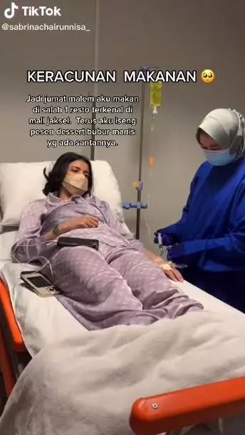 kisah sabrina keracunan makanan © instagram