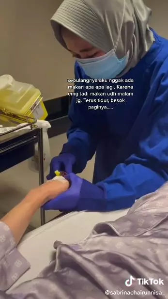 kisah sabrina keracunan makanan © instagram