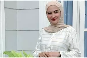 7 Cara Natalie Sarah menata meja makan ini bikin estetik