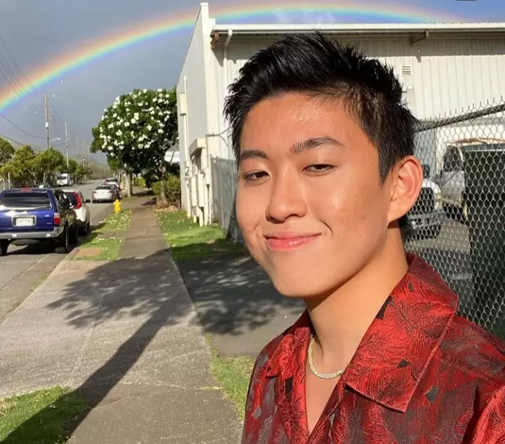 Penyanyi Indonesia berhasil debut di luar negeri Berbagai sumber 