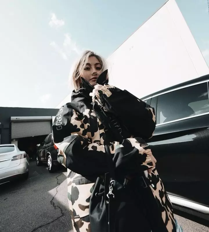 Penyanyi Indonesia berhasil debut di luar negeri Berbagai sumber 