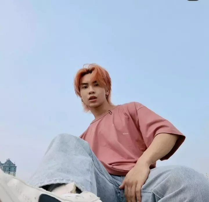 Penyanyi Indonesia berhasil debut di luar negeri Berbagai sumber 