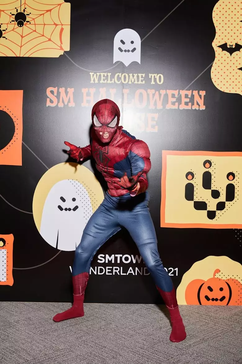 gaya idol K-Pop di pesta Halloween Berbagai sumber 