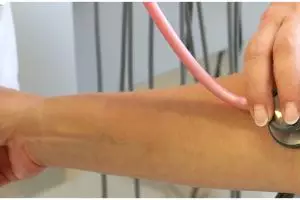 Bisa bikin parah, 7 makanan ini wajib dihindari penderita stroke