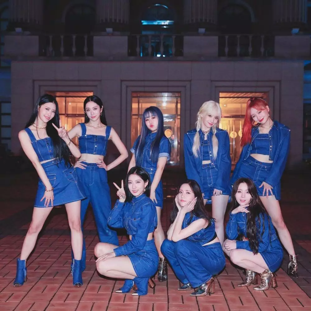 Perjalanan karier Lovelyz © Instagram Perjalanan karier Lovelyz © Instagram