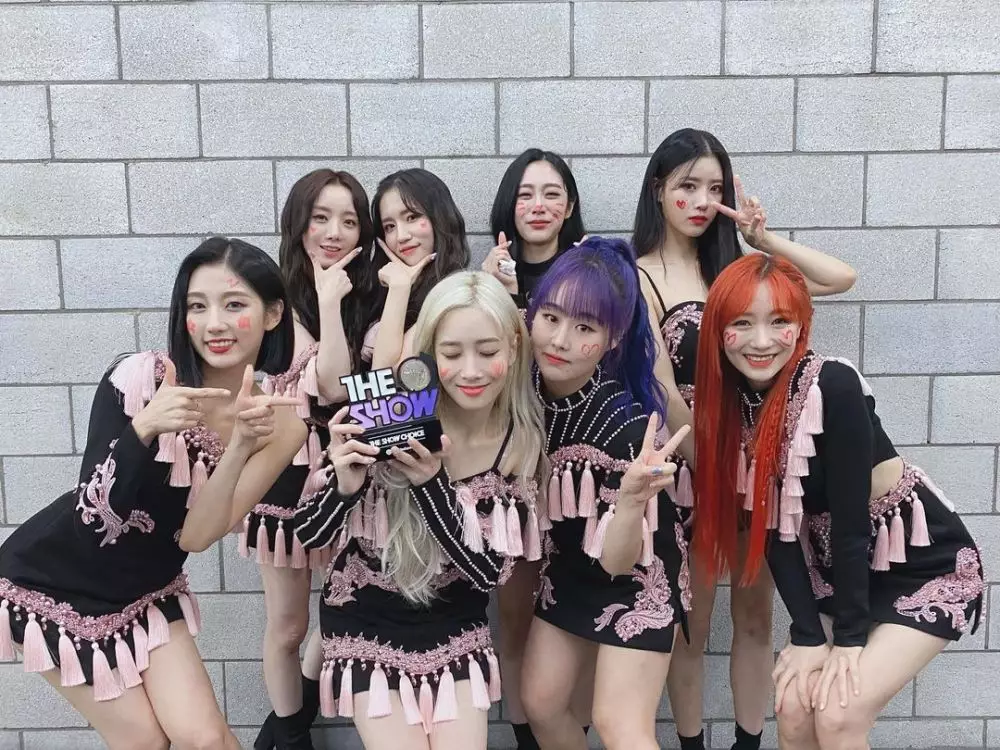 Perjalanan karier Lovelyz © Instagram Perjalanan karier Lovelyz © Instagram