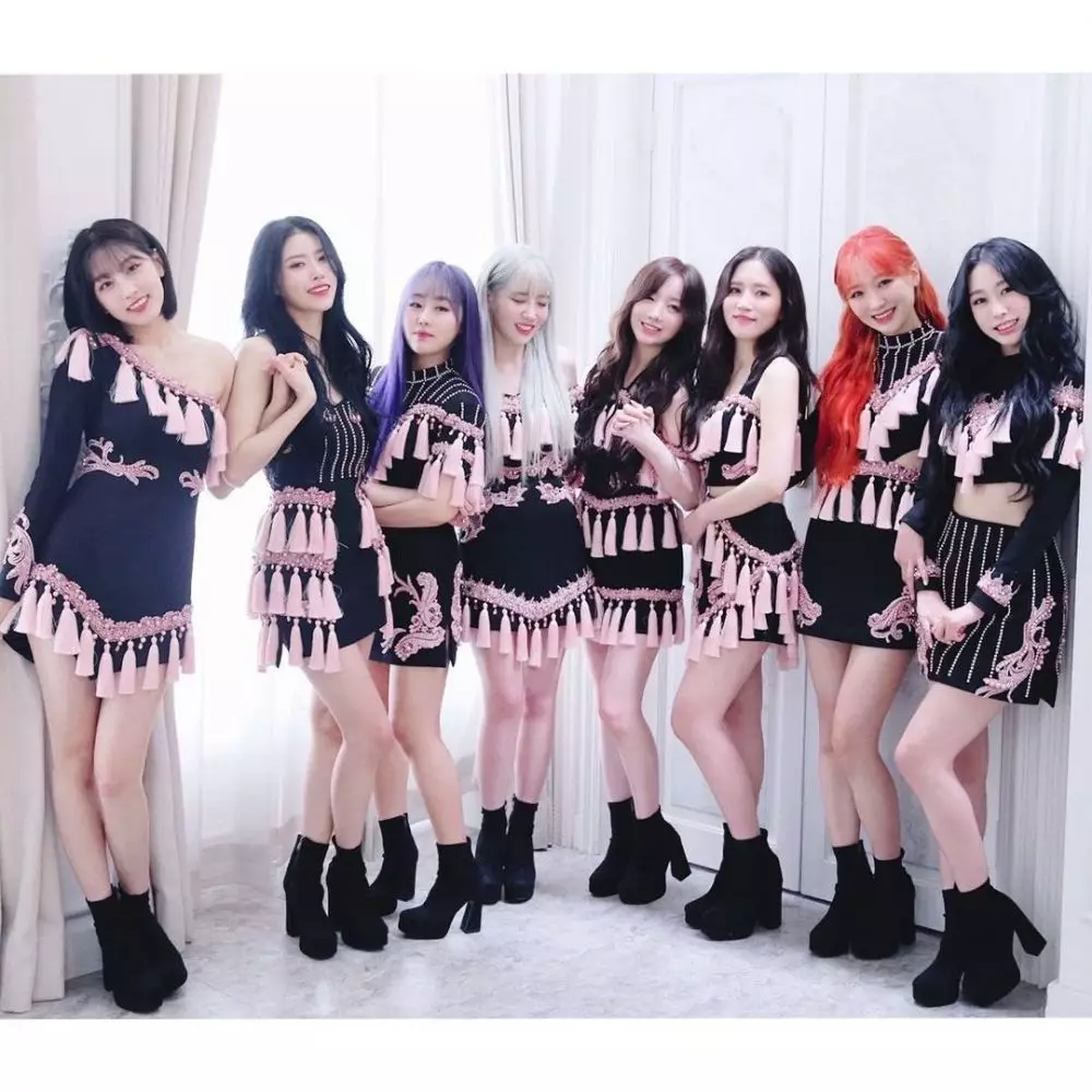 Perjalanan karier Lovelyz © Instagram Perjalanan karier Lovelyz © Instagram