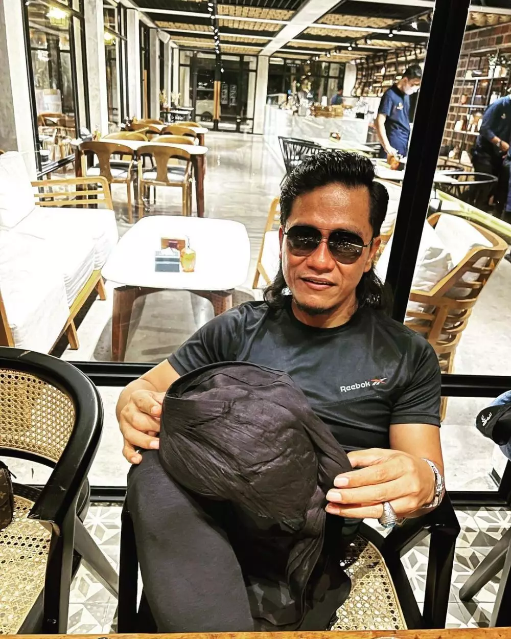 blangkon Gus Miftah laku Rp 200 juta Instagram