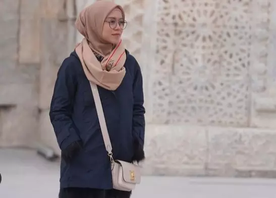 Gaya baby bump Lesty Kejora di Turki Berbagai sumber 