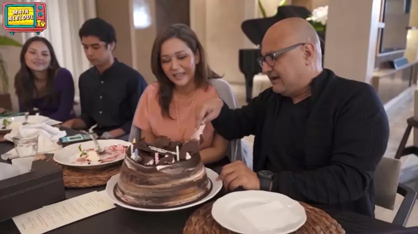 Momen ultah pernikahan ke-3 Maia dan Irwan © YouTube