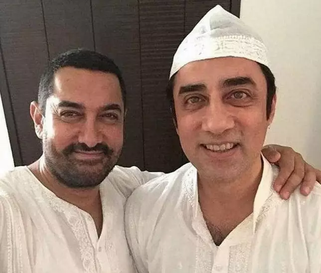 Aamir Khan bareng adiknya Faisal Khan © berbagai sumber Aamir Khan bareng adiknya Faisal Khan © berbagai sumber