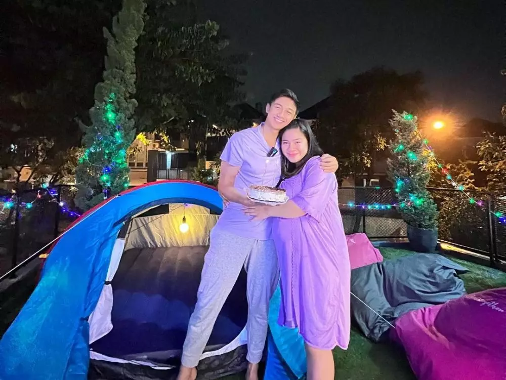 kejutan ultah felicya kemah romantis © 2021 Instagram