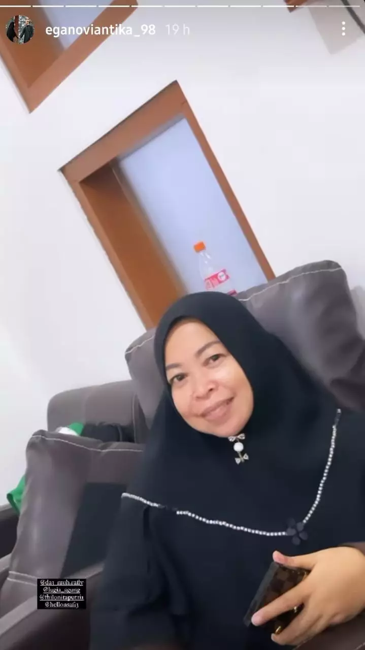 Ega Noviantika ultah di rumah sakit © Instagram