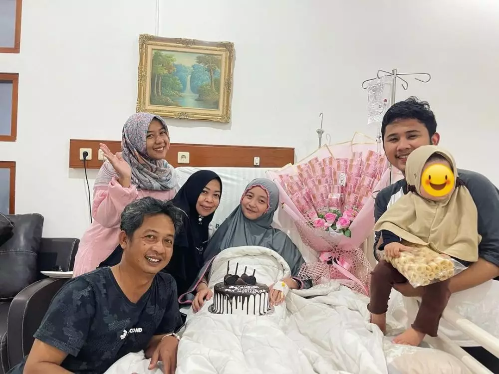 Ega Noviantika ultah di rumah sakit © Instagram
