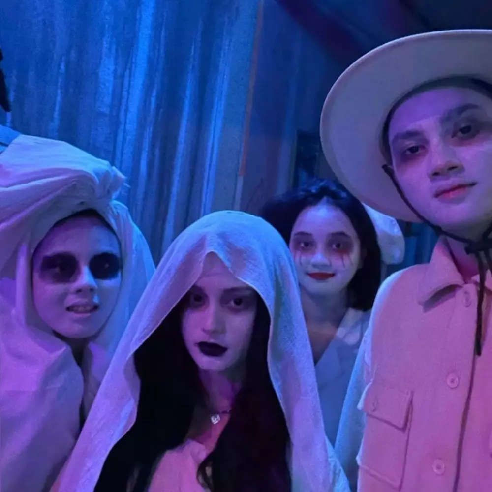 Pemain Dari Jendela SMP saat merayakan Helloween Instagram