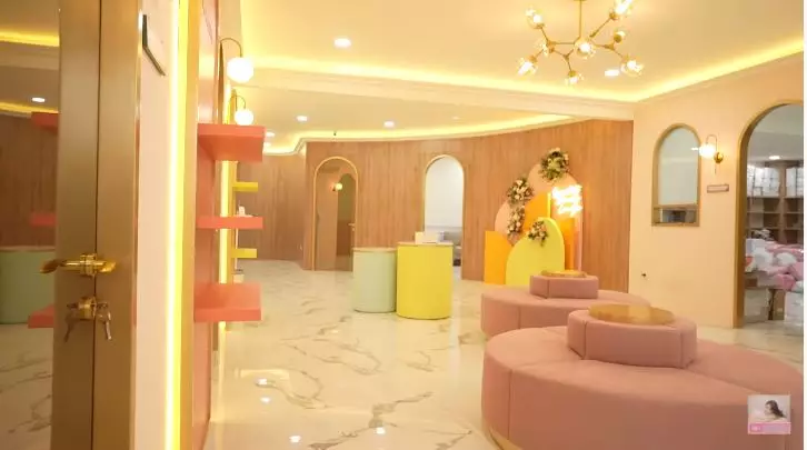 penampakan klinik kecantikan felicya angelista © YouTube