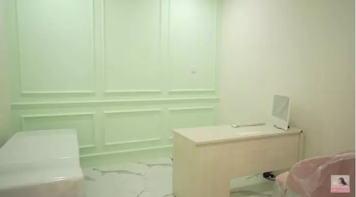 penampakan klinik kecantikan felicya angelista © YouTube
