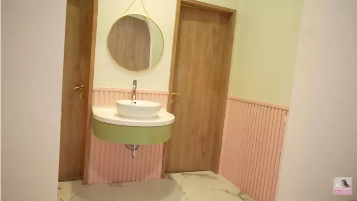 penampakan klinik kecantikan felicya angelista © YouTube