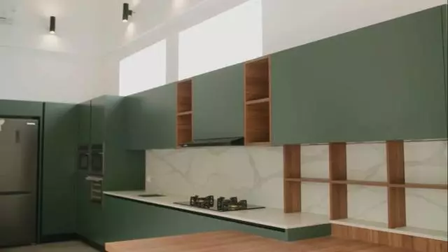 Cara Raisa menata dapur rumah Berbagai sumber 