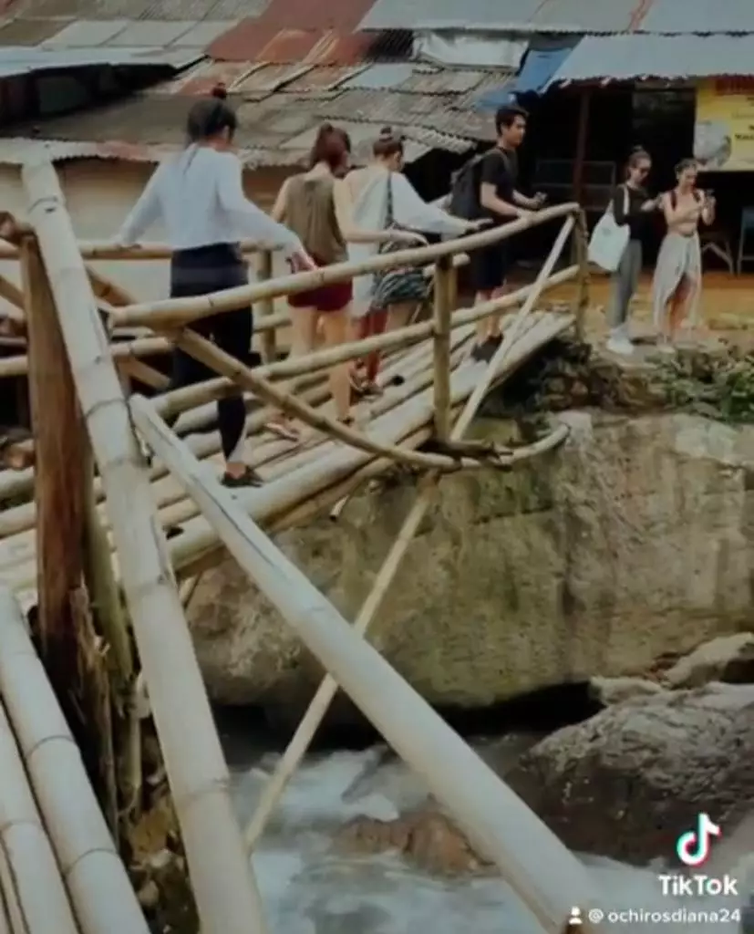 Liburan pemain sinetron Buku Harian Seorang Istri Instagram