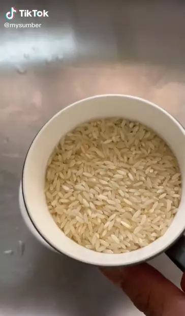 Tips masak nasi secukupnya ini kreatif abis TikTok Tips masak nasi secukupnya ini kreatif abis TikTok