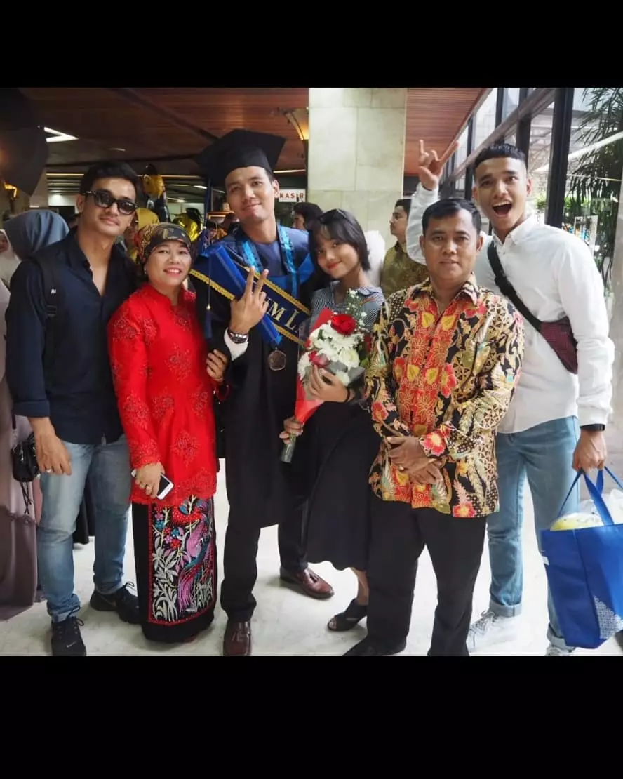 bibi ardiansyah dan keluarga © 2021 Instagram