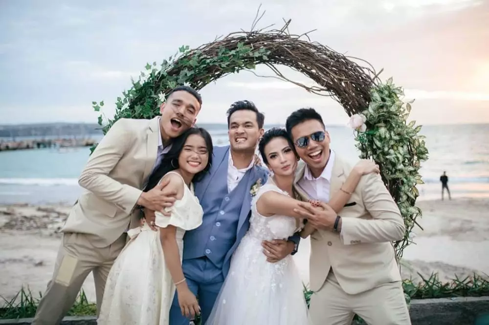 bibi ardiansyah dan keluarga © 2021 Instagram