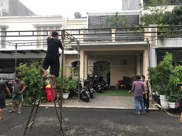 Potret rumah duka Vanessa Angel dan Bibi Ardiansyah berbagai sumber Potret rumah duka Vanessa Angel dan Bibi Ardiansyah berbagai sumber