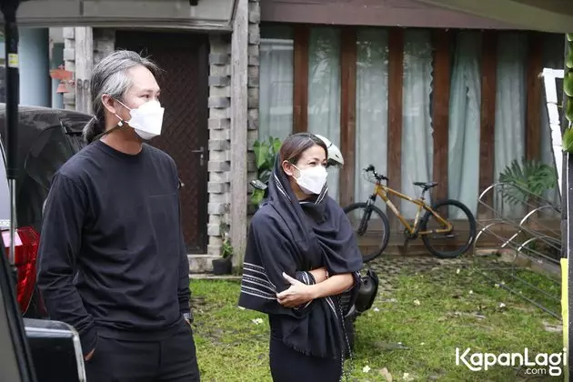 seleb hadiri pemakaman Vanessa Angel © 2021 brilio.net