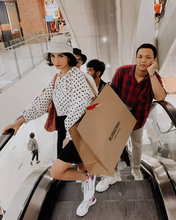 kenangan Joddy bareng Vanessa angel berbagai sumber