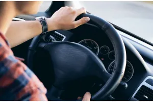 Konsumsi 9 makanan ini saat bepergian jauh, bikin nggak ngantuk