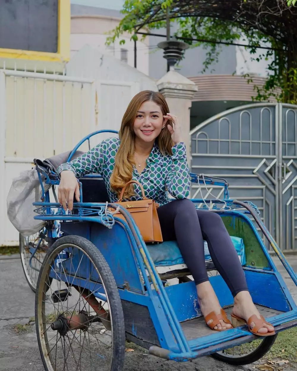 potret delta hesti istri tom liwafa © instagram