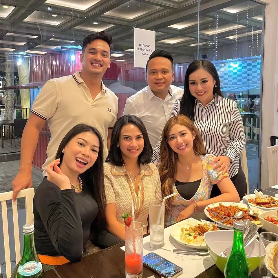 potret delta hesti istri tom liwafa © instagram