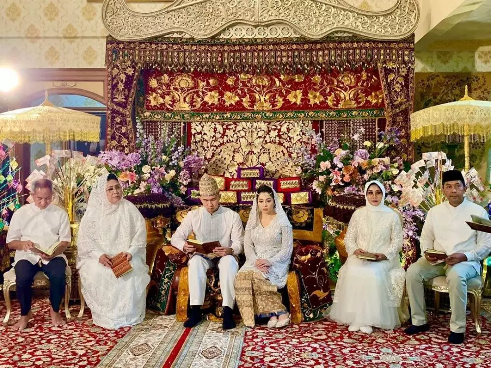 Momen pengajian 4 bulanan kehamilan Nikita Willy © Instagram Momen pengajian 4 bulanan kehamilan Nikita Willy © Instagram