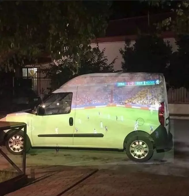penampakan absurd mobil © 2021 Berbagai Sumber penampakan absurd mobil © 2021 Berbagai Sumber