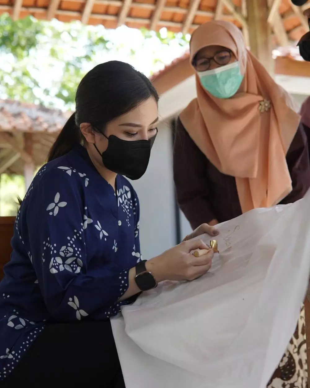 Momen Angela Tanoesoedibjo saat jalani tugas Instagram
