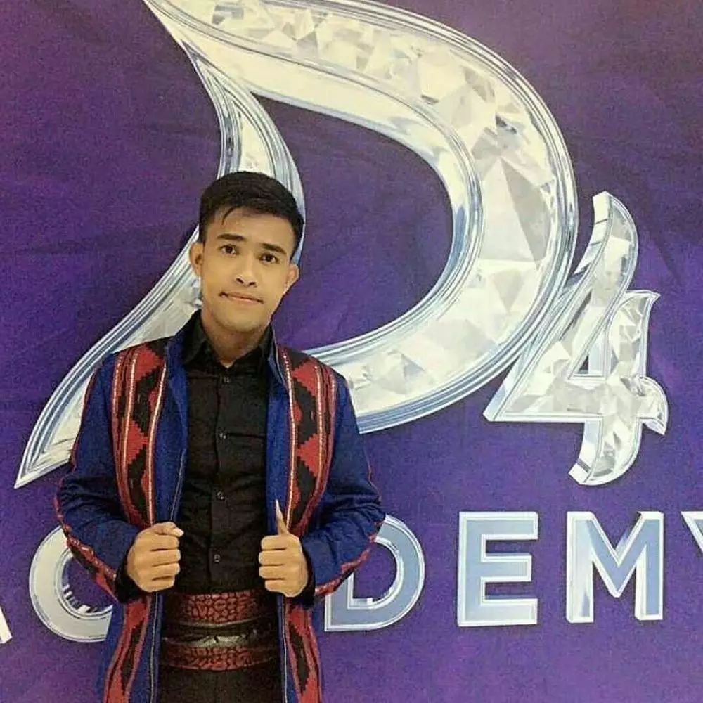 Potret penampakan rumah 6 pedangdut pria Instagram Potret penampakan rumah 6 pedangdut pria Instagram