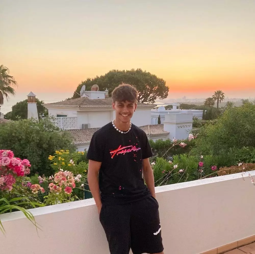 potret terbaru Harris J © 2021 Instagram potret terbaru Harris J © 2021 Instagram