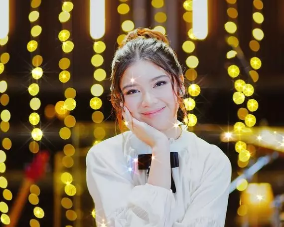 Penyanyi cantik jebolan Indonesian Idol terjun ke akting © Instagram Penyanyi cantik jebolan Indonesian Idol terjun ke akting © Instagram