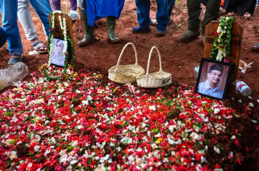 Makam Vanessa Angel banyak peziarah © berbagai sumber