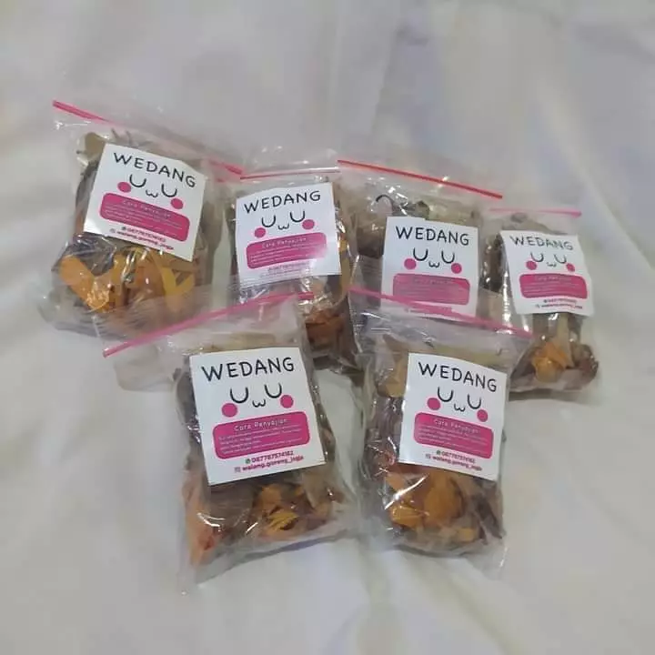 barang dagangan dikasih keterangan nyeleneh © 2021 instagram.com