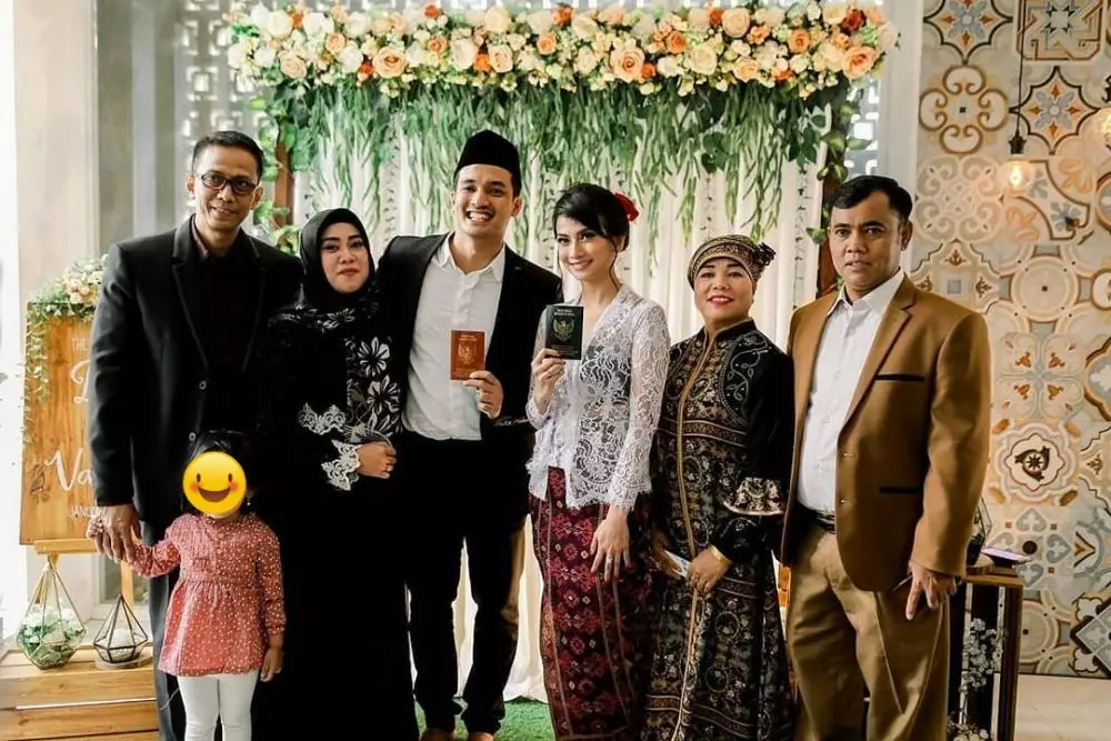 Potret kedekatan Vanessa Angel dan ayahnya © Instagram