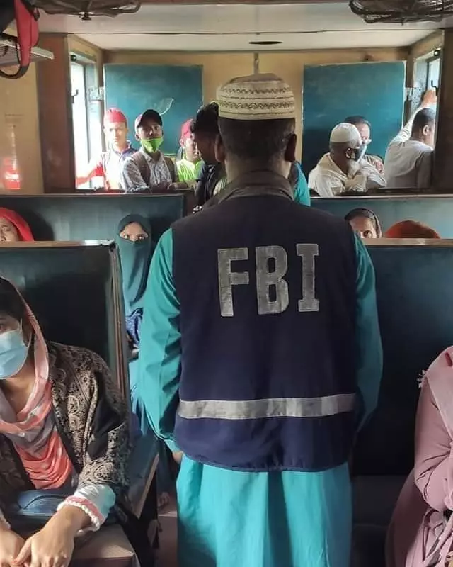 momen orang di bus umum yang nyeleneh © 2021 instagram.com