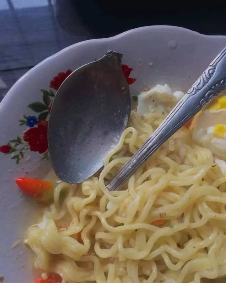 mau makan tapi malah jadi ribet sendiri © 2021 instagram.com