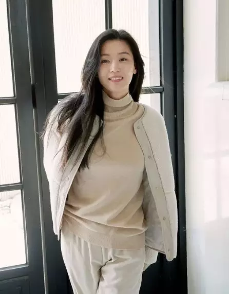 kabar terbaru pemain film Korea My Sassy Girl © berbagai sumber