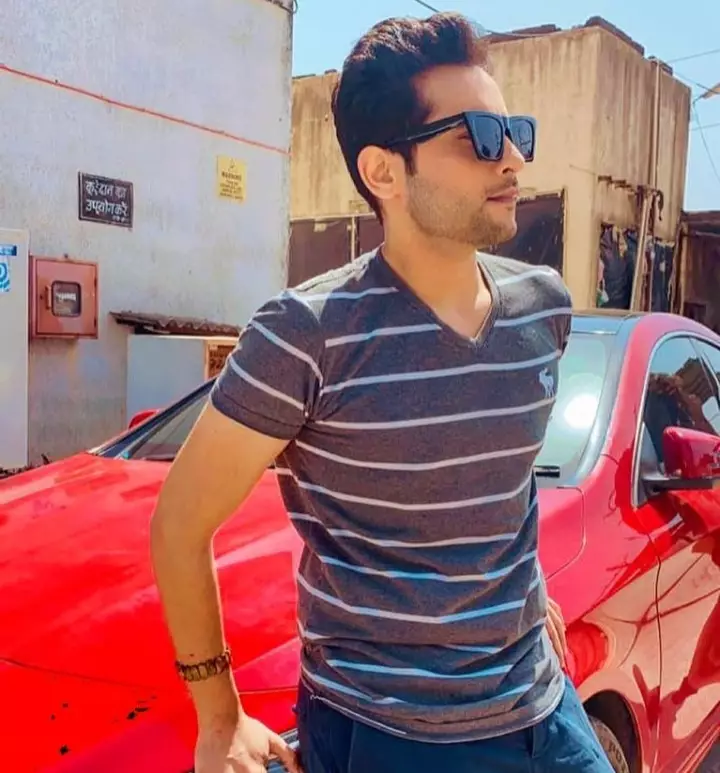 Potret terbaru Amit adik Hritik Roshan Berbagai sumber 