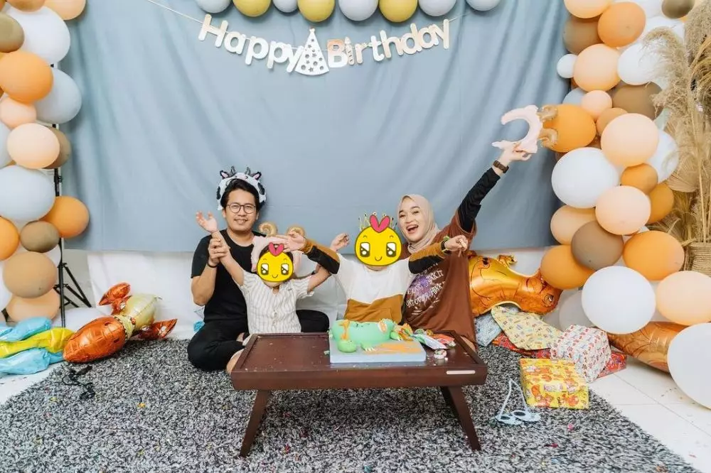 Momen Ririe Fairus dan Ayus Sabyan rayakan ultah anak © 2021 Instagram