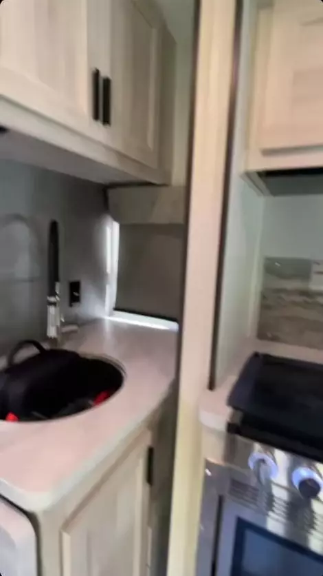 Penampakkan campervan ayudiac dan ditto Instagram