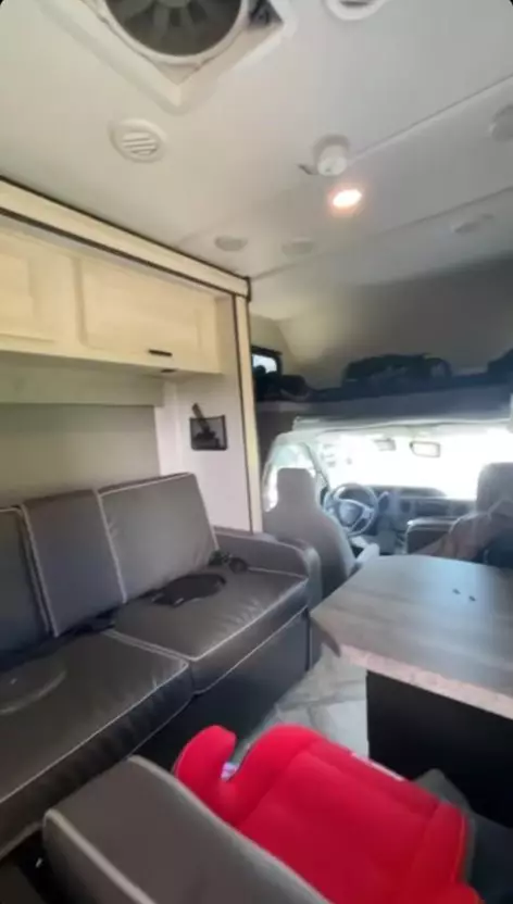 Penampakkan campervan ayudiac dan ditto Instagram